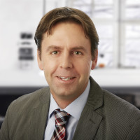 Seit Jahren Dozent inBürgermeister Ben Schwarz ist seit Jahren Dozent in der Alten- und Krankenpfleg der Alten- und Krankenpflegeausbildung sowie an der WLA-Fürth für die Studiengänge Berufspädagogik im Gesundheitswesen und "Pflege Dual" in Rechtsfragen -